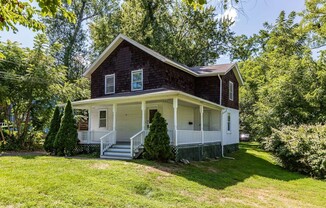 192 WOODHULL RD