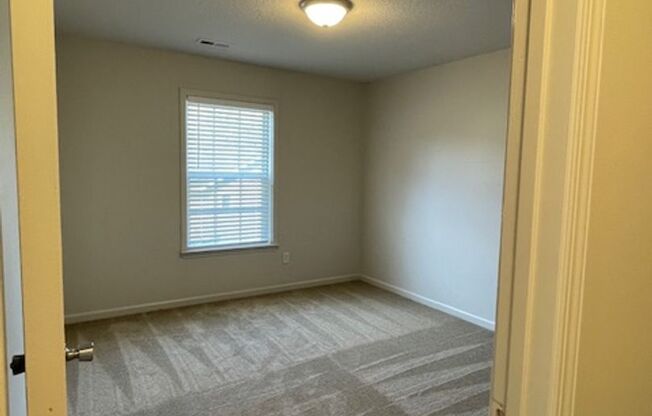 3 beds, 2 baths, $1,495