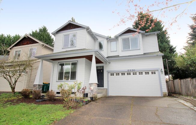 Alluring 4 Bedroom, 2.5 Bathroom Modern house in Beaverton