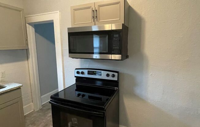 3 beds, 1 bath, 1,260 sqft, $1,250, Unit 548 w 25th Street