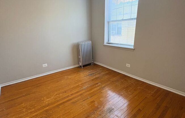 2 beds, 1 bath, 670 sqft, $1,200, Unit CA 133.5-3W