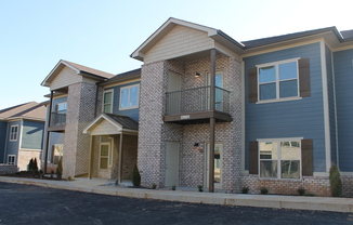 2 beds, 2 baths, 1,052 sqft, $1,045, Unit 82