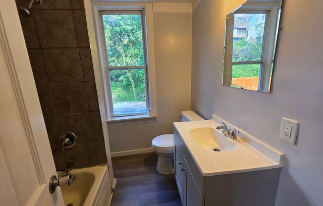 3 Bedroom 1 bath apartment in Beechview