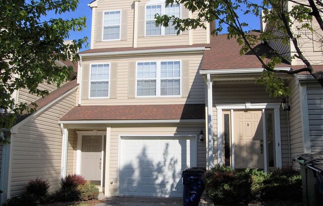 340 Huff | Townhouse | 3 Bed 2.5 Bath
