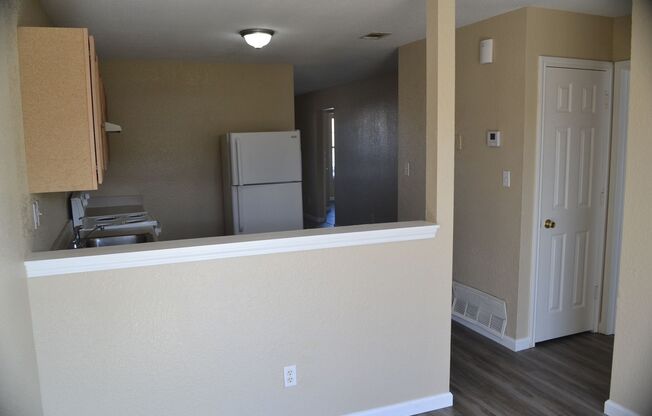 3 beds, 2 baths, 1,134 sqft, $900, Unit 3410 Cantabrian Dr. - A