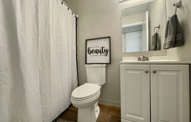 2 beds, 1.5 baths, 846 sqft, $1,499, Unit 204