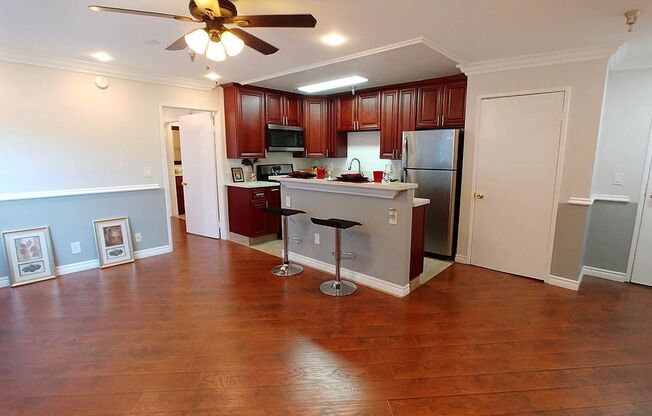 2 beds, 2 baths, 910 sqft, $2,650, Unit 205