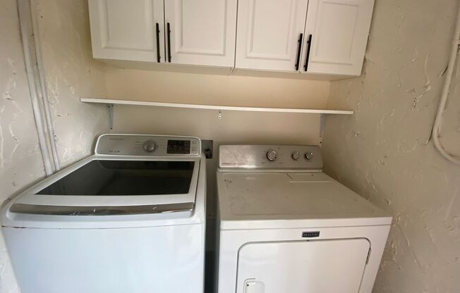 NEWLY RENOVATED 2 BED 2 BATH CONDO NEAR UCF and FULLSAIL UNIVERSITY