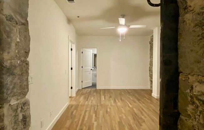 2 beds, 2 baths, 960 sqft, $2,470, Unit 012