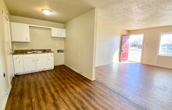 Handyman Special $0 First Month's Rent / “You fix, you SAVE BIG!!” Contact Mayshell for details: 806 704-3055 ext 2