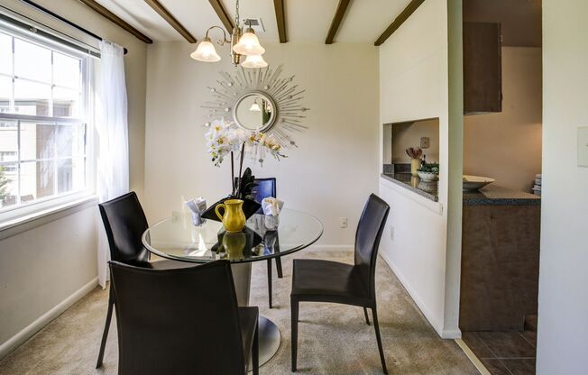 2 beds, 1 bath, 1,000 sqft, $2,215, Unit 1906HR-102