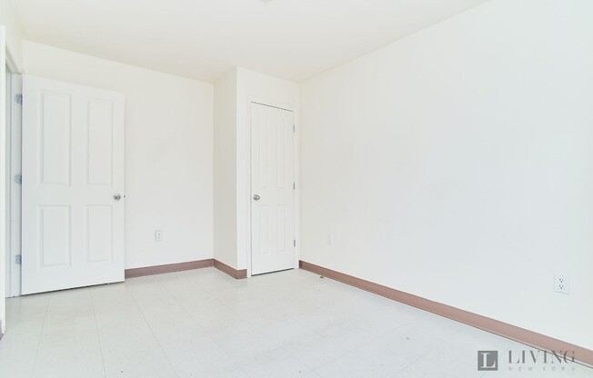 2462 BELMONT AVE