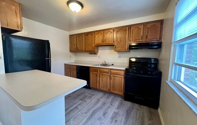 Magnificent 3 Bedroom Townhome with Garage! A Hidden Gem in Plum! Call Today!