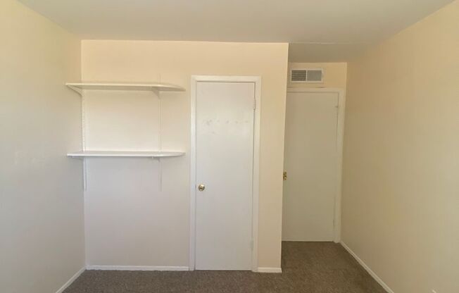 3 beds, 1 bath, $1,300