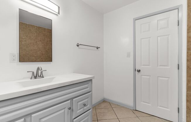 1 bed, 1 bath, 614 sqft, $1,695, Unit 20