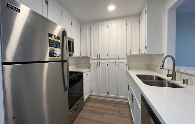 1 bed, 1 bath, 700 sqft, $1,698, Unit 219
