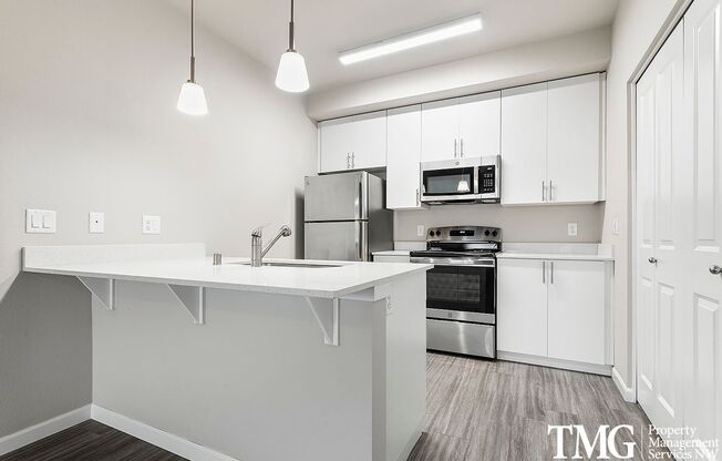 2 beds, 2 baths, 987 sqft, $1,890, Unit H356