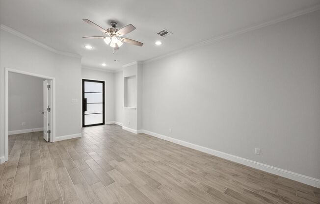 Luxury Arlington Townhome - Gated Community