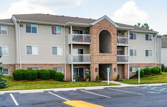 our apartments at the overlook feature a spacious parking lot