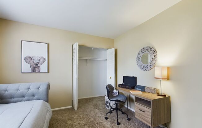 2 beds, 2 baths, 1,016 sqft, $1,735, Unit 13-201