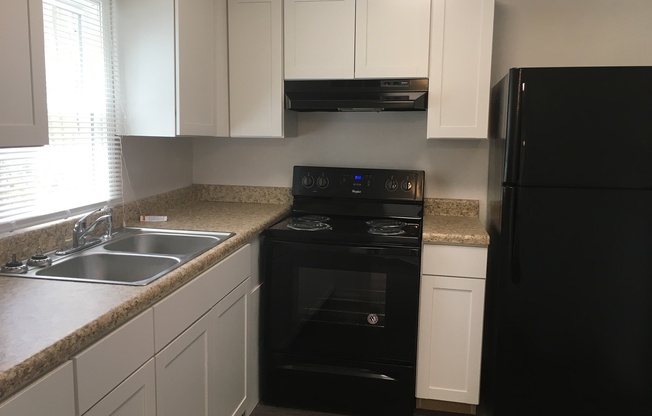 3 beds, 1 bath, $1,550