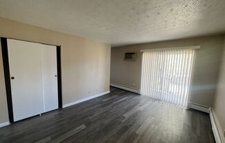 1 bed, 1 bath, 750 sqft, $950, Unit Apt 4