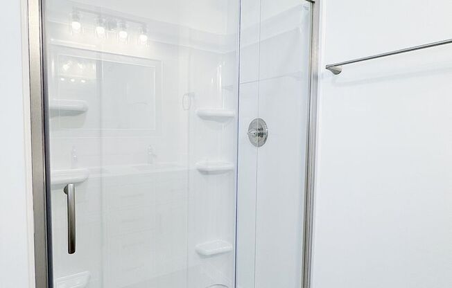 2 beds, 2 baths, 1,300 sqft, $1,299, Unit 3011