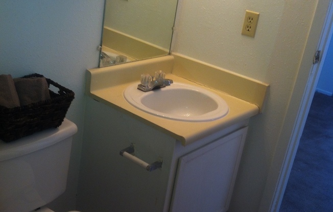 1 bed, 1 bath, 550 sqft, $735, Unit 1001