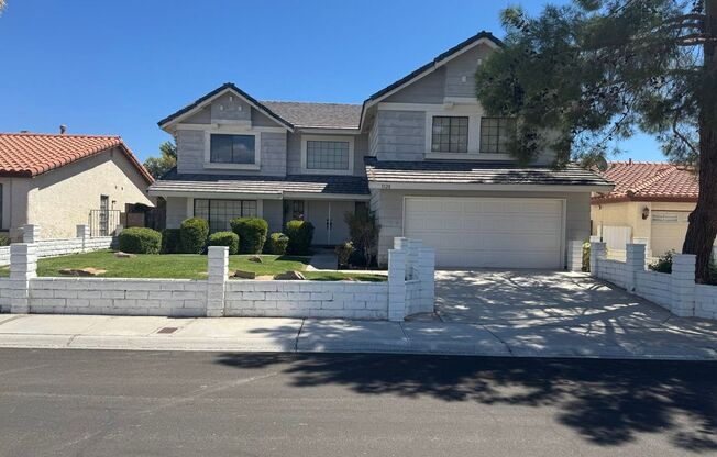 2,985 Sq. Ft Five Room House with a view in Lake Sahara, with Pool/Alarm/Landscaping/Hoa included!