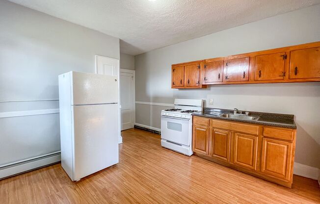 1 bed, 1 bath, $1,230, Unit 9