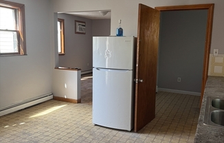 2 beds, 1 bath, 1,200 sqft, $2,650, Unit 1