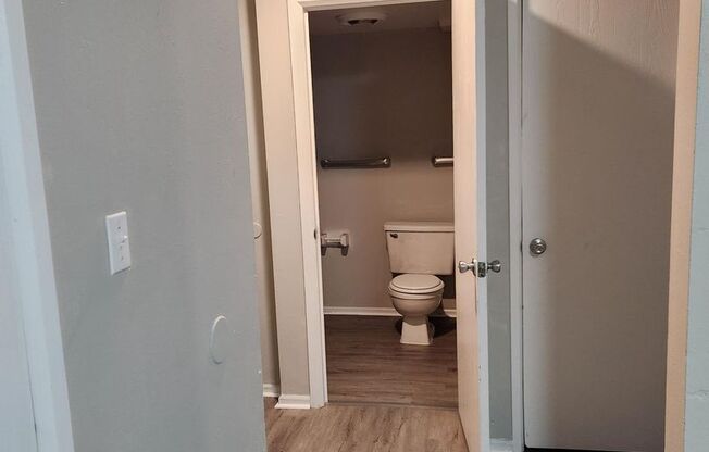 1 bed, 1 bath, $1,100