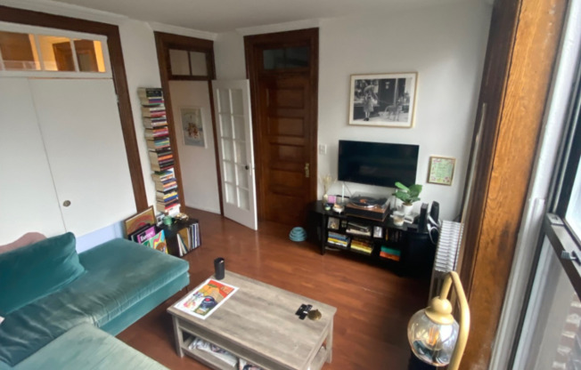 217 E 83 ST