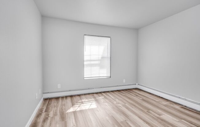 1 bed, 1 bath, 700 sqft, $1,199, Unit E105