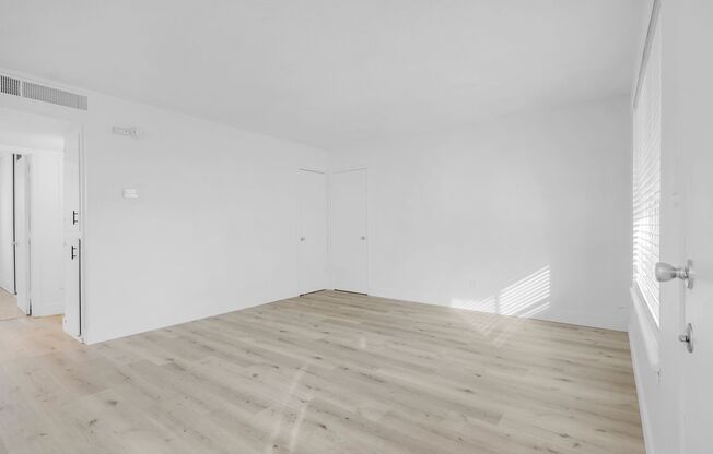 2 beds, 1 bath, 750 sqft, $1,695, Unit 6