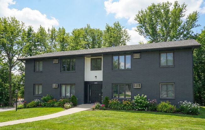 2 beds, 1 bath, 895 sqft, $1,399, Unit 2434 - 4