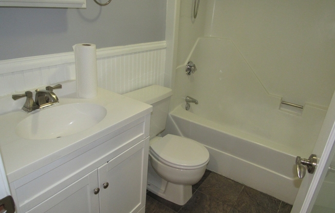 1 bed, 1 bath, 712 sqft, $1,795, Unit 120