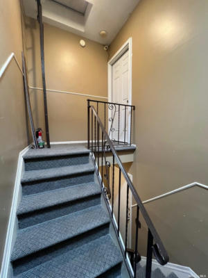 2 beds, 1 bath, $2,600, Unit 2FL