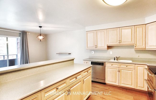 2 beds, 2 baths, $2,595