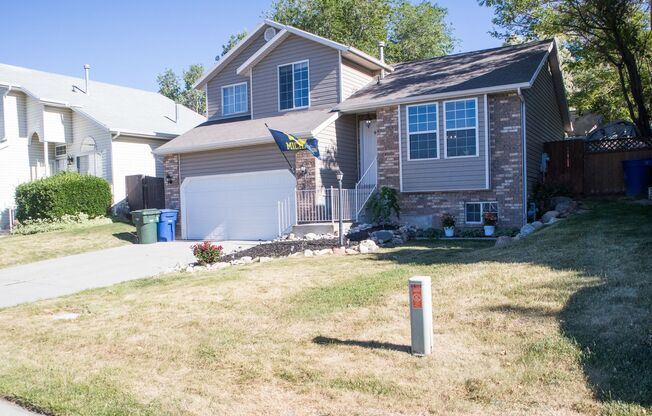 Spacious 4-Bedroom Home in West Valley City!