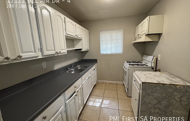 11122 BEL AIR DR