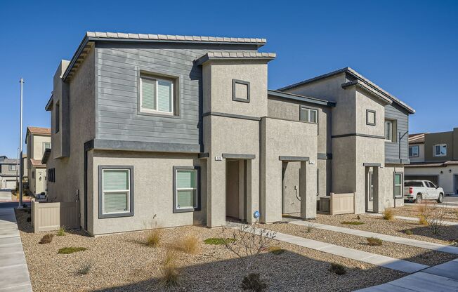 AWESOME FULLY FURNISHED 3 BEDROOM 30+ DAY RENTAL IN NEW HENDERSON! THIS SMART HOME