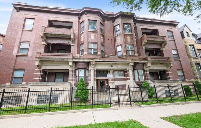 3839 - 3843 South Michigan Avenue