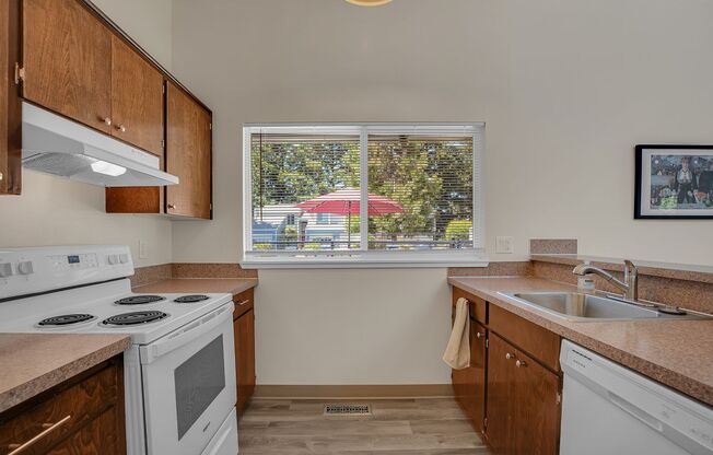 2 beds, 1.5 baths, 1,050 sqft, $2,049, Unit 214-772A