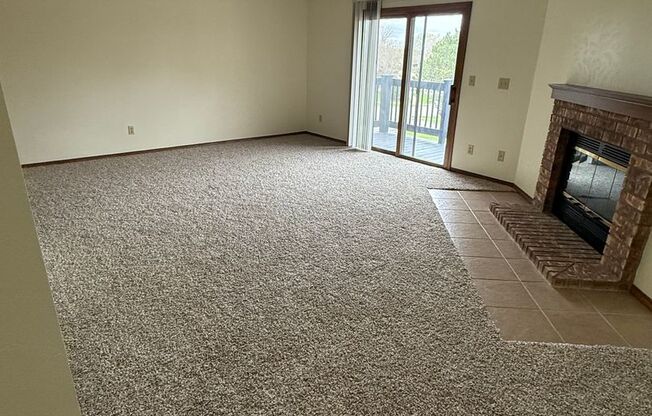 2 beds, 2 baths, 1,034 sqft, $1,249, Unit 1901-042