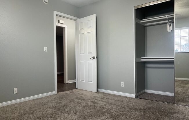 2 beds, 1 bath, 850 sqft, $2,415, Unit 801I