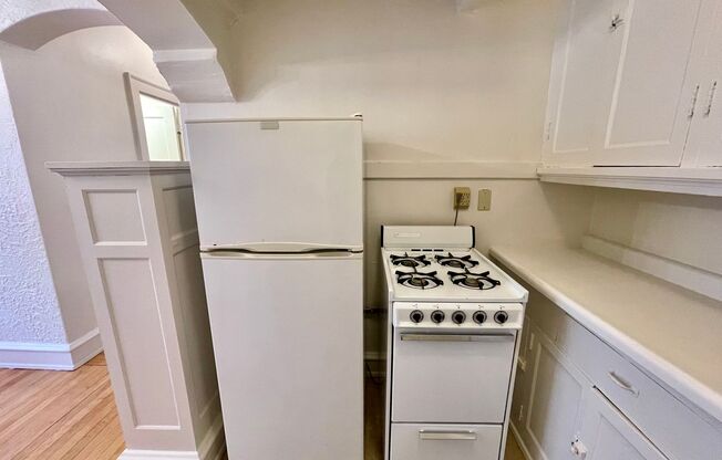 1 bed, 1 bath, $1,025, Unit 102