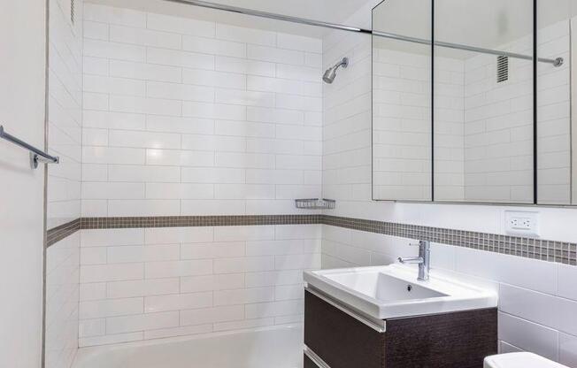 2 beds, 1.5 baths, 839 sqft, $6,195, Unit TH-6