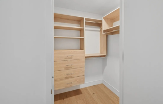 W. 43rd St , 9th Ave