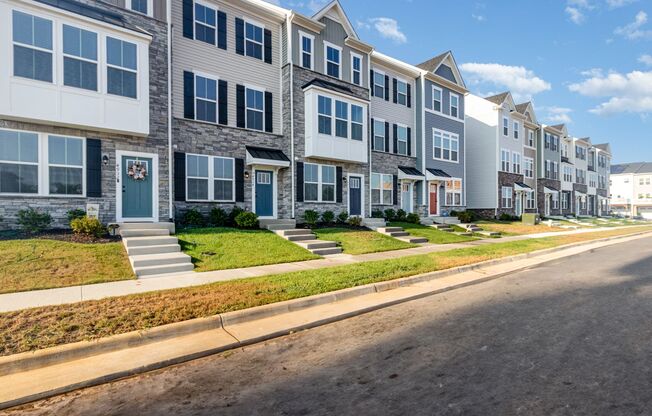 PRICE DROP on New Construction 3 Bedroom Townhome in Fredericksburg!!!